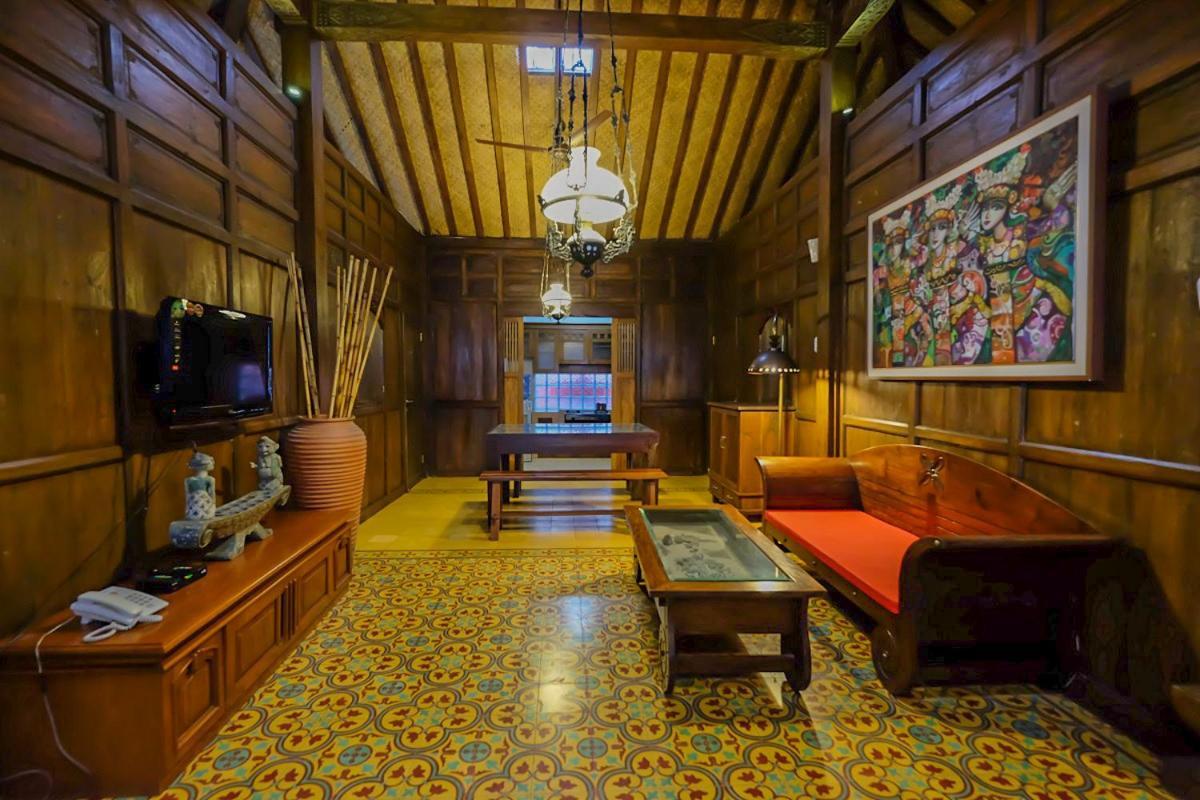 Rumah Stroberi Organic Farm & Family Lodge Лембанг Экстерьер фото